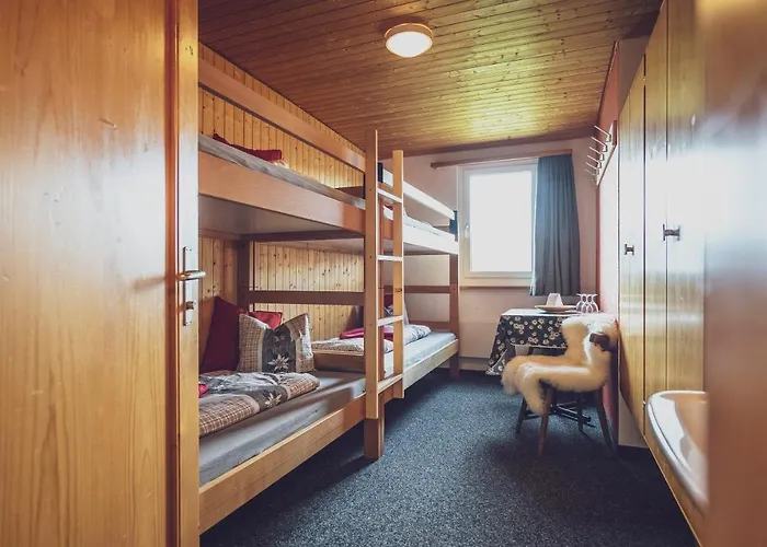 Vandrarhem Berghostel Rinerhorn By Mountain Davos